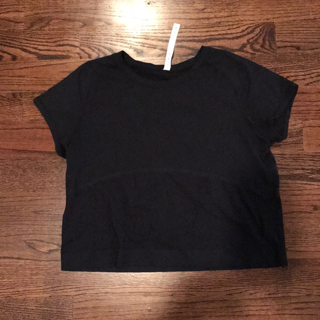 Lululemon Athletica Black Short Sleeve Tee
